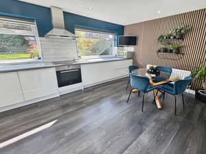 Dining Kitchen- click for photo gallery